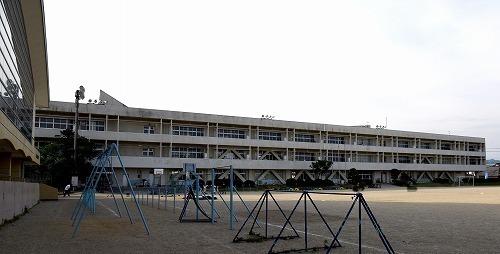 加茂郡川辺町中川辺の土地(川辺町立川辺西小学校)