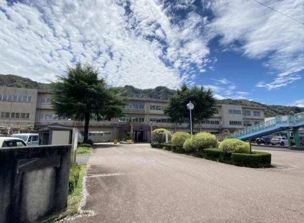 加茂郡坂祝町黒岩の土地(坂祝町立坂祝小学校)