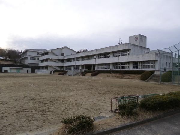 美濃加茂市山之上町の土地(美濃加茂市立山之上小学校)