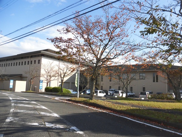 可児市皐ケ丘9丁目の土地(可児市立図書館桜ヶ丘分館)