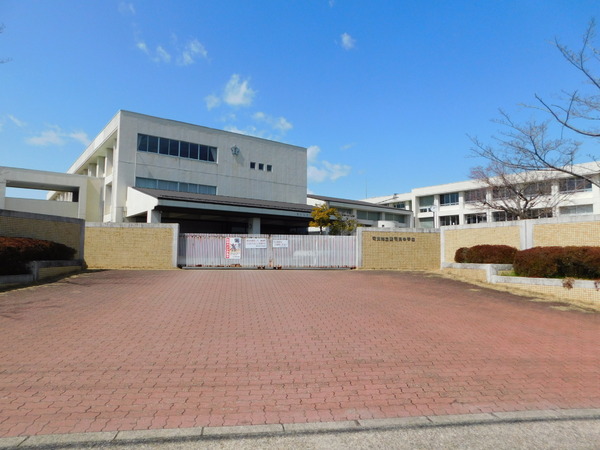 可児市桜ケ丘７丁目の土地(可児市立東可児中学校)