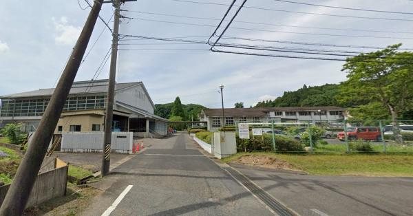 可児郡御嵩町中切の中古一戸建て(御嵩町立上之郷中学校)