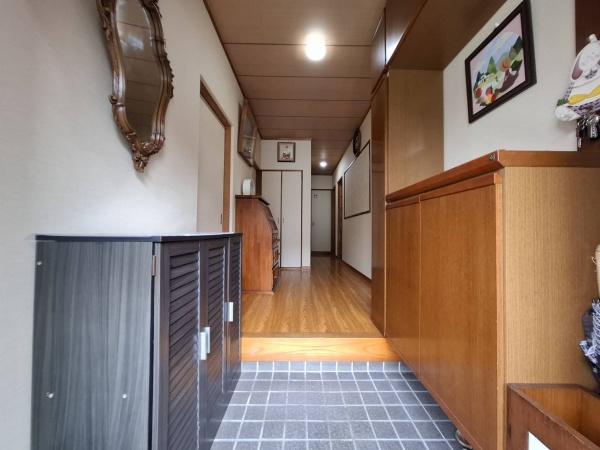 可児市光陽台6丁目の中古一戸建て(玄関)