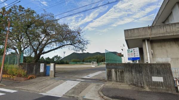 テラスノバ鵜沼(各務原市立緑陽中学校)
