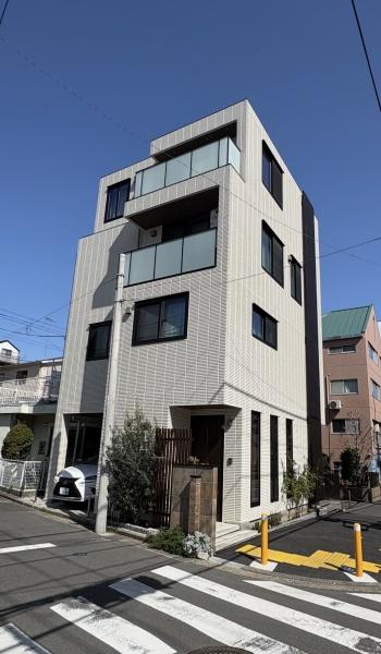 横浜市神奈川区泉町の中古一戸建