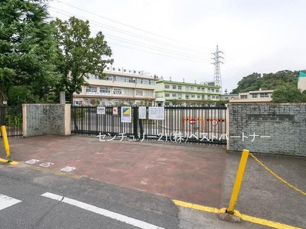 川口市大字峯の土地(川口市立新郷小学校)