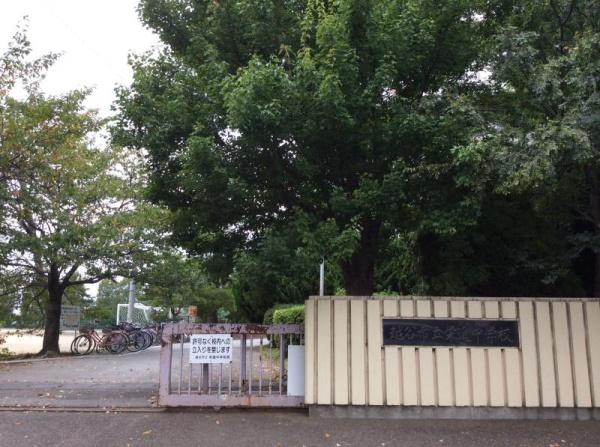 ローヤルシティ北越谷(越谷市立栄進中学校)