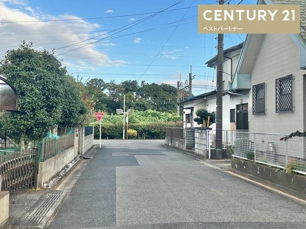 蓮田市椿山1丁目の土地(前面道路含む現地写真)