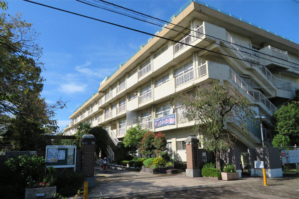 さいたま市南区松本１丁目の新築一戸建(さいたま市立田島中学校)