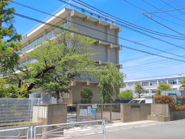 戸田市大字新曽の土地(戸田市立新曽北小学校)