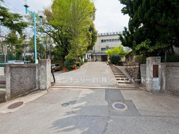 川口市桜町３丁目の中古一戸建て(川口市立鳩ケ谷中学校)