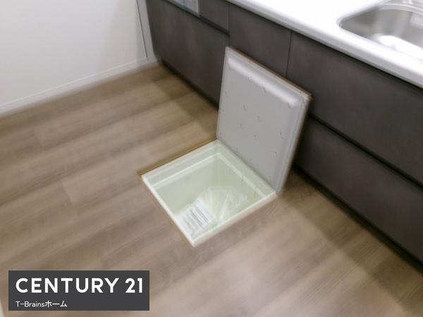 一宮市浅井中小学校前　1号棟　全2棟