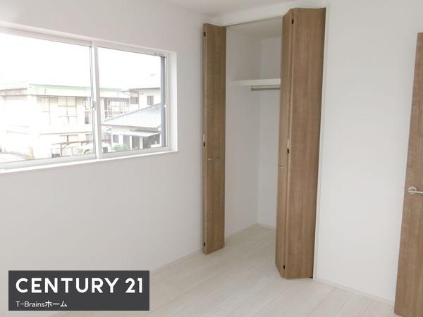 岩倉市第1大地町小森　全1棟