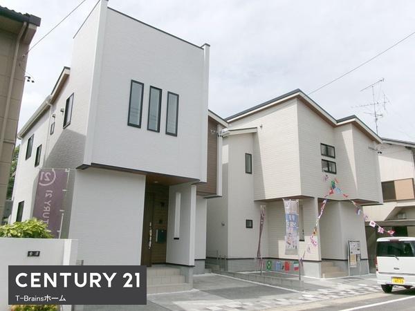 小牧市藤島2丁目　2号棟　全2棟