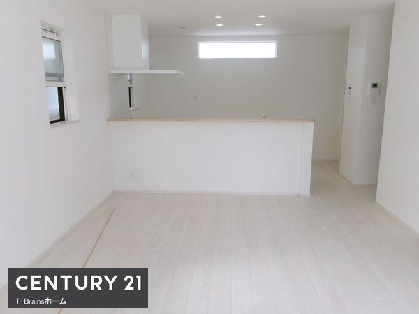 第1木曽川門間2号棟 全4棟(リビング)