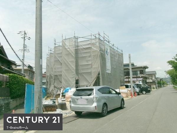 小牧市久保一色1号棟　全2棟