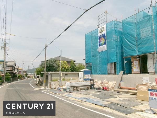 小牧市久保一色6期1号棟　全2棟