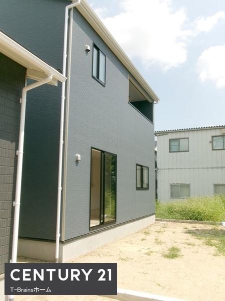 稲沢市平和町西光坊第2　2号棟　全3棟
