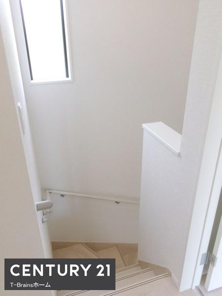 稲沢市平和町西光坊第2　2号棟　全3棟
