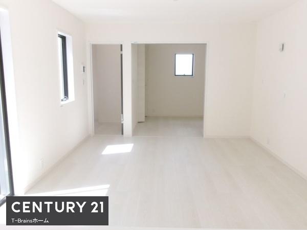 大口町余野四丁目 3号棟 全3棟(リビング)