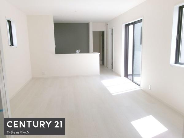 大口町余野四丁目 3号棟 全3棟(リビング)