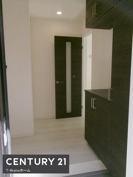 大口町余野四丁目 3号棟 全3棟(玄関)