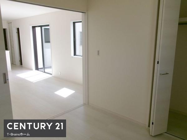 大口町余野四丁目 3号棟 全3棟(洋室)