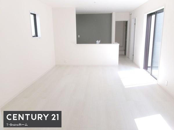 大口町余野四丁目 3号棟 全3棟(リビング)