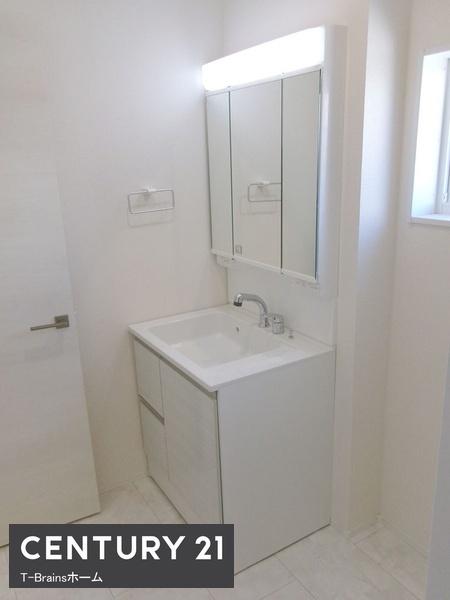 一宮市赤見小学校西　2号棟　全3棟