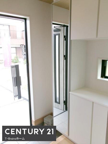 北名古屋市六ツ師7期 1号棟 全8棟(玄関)