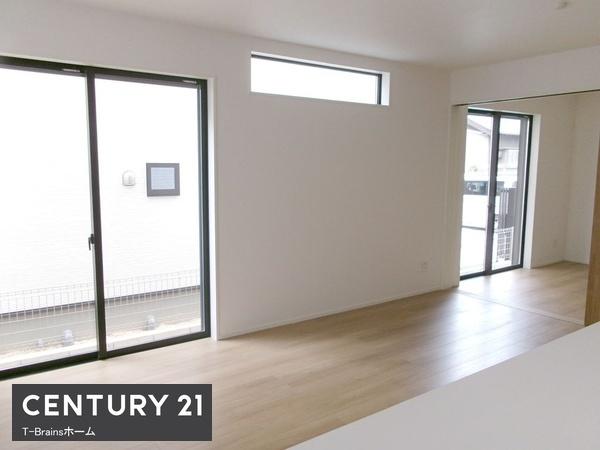 北名古屋市六ツ師7期 1号棟 全8棟(リビング)