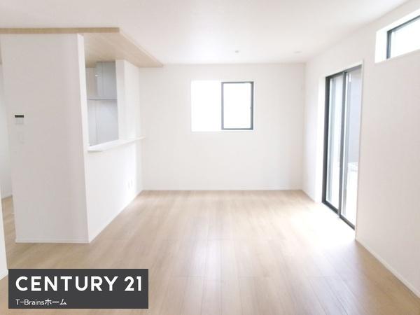 北名古屋市六ツ師7期 1号棟 全8棟(リビング)