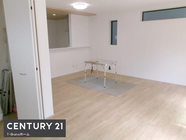 北名古屋市熊之庄13期 1号棟 全6棟(リビング)