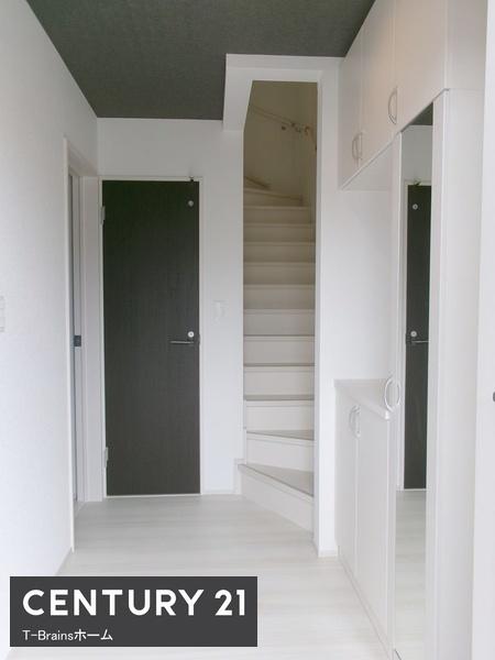 北名古屋市熊之庄13期 2号棟 全6棟(玄関)