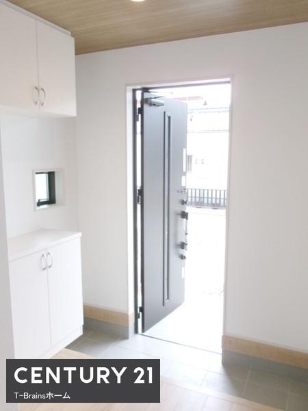 北名古屋市熊之庄13期 3号棟 全6棟(玄関)