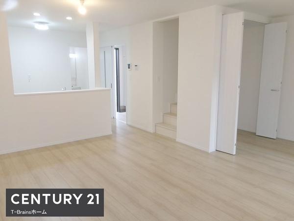 北名古屋市熊之庄山の前　全1棟