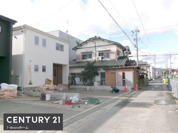 津島市永楽町四丁目　1号棟　全2棟