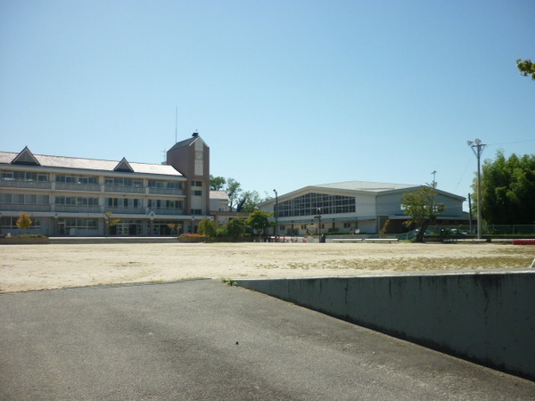 土岐市下石町の土地(土岐市立下石小学校)