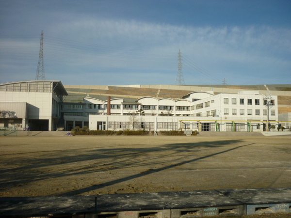 多治見市精華町の土地(多治見市立陶都中学校)