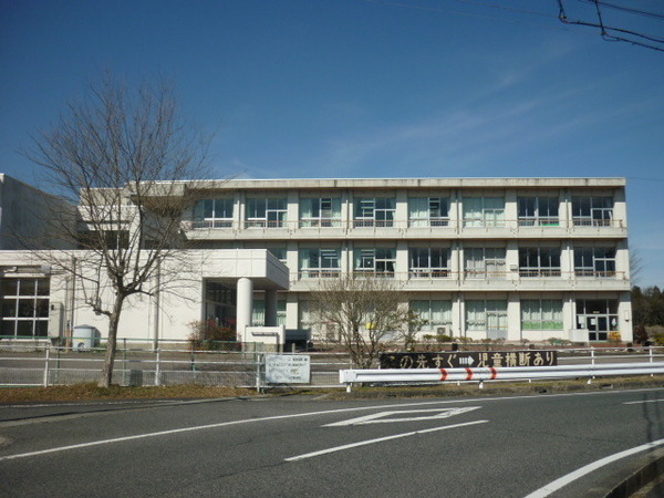 可児市愛岐ケ丘２丁目の中古一戸建て(可児市立南帷子小学校)