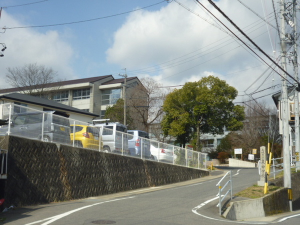 土岐市泉が丘町6丁目の中古一戸建て(土岐市立泉中学校)