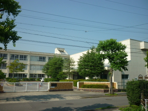 可児市大森の土地(可児市立桜ケ丘小学校)