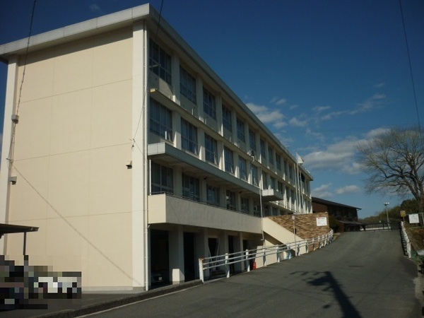 土岐市妻木町八反田 2号棟(土岐市立妻木小学校)
