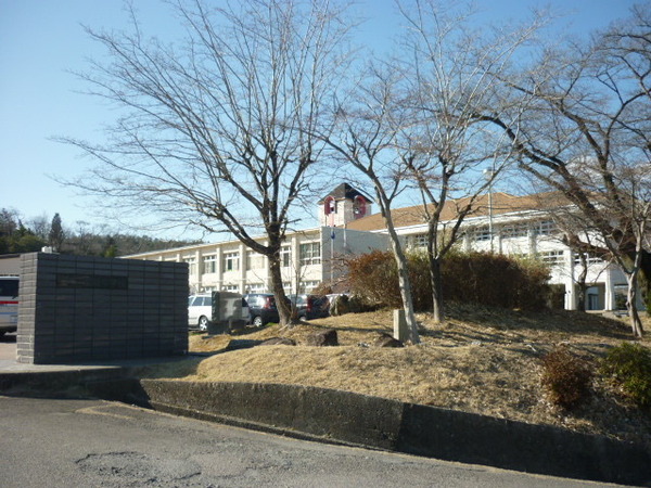 土岐市妻木町八反田 2号棟(土岐市立西陵中学校)