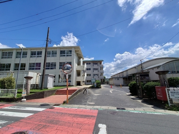 美濃加茂市本郷町3丁目の土地(美濃加茂市立古井小学校)