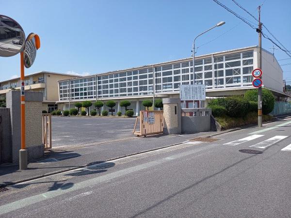 多治見市虎渓山町3丁目の土地(多治見市立精華小学校)