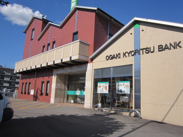 多治見市虎渓山町3丁目の土地(大垣共立銀行多治見北支店)
