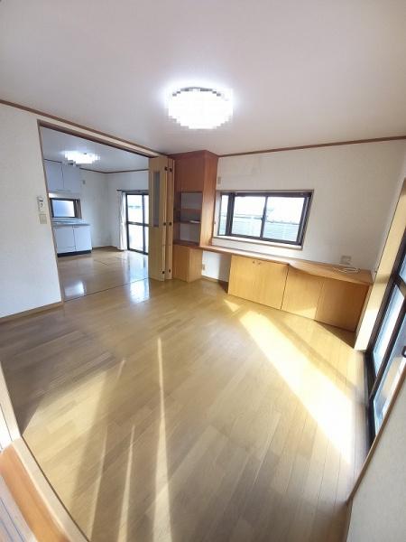 土岐市泉が丘町6丁目の中古一戸建て(リビング)