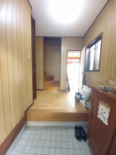 土岐市泉が丘町6丁目の中古一戸建て(玄関)