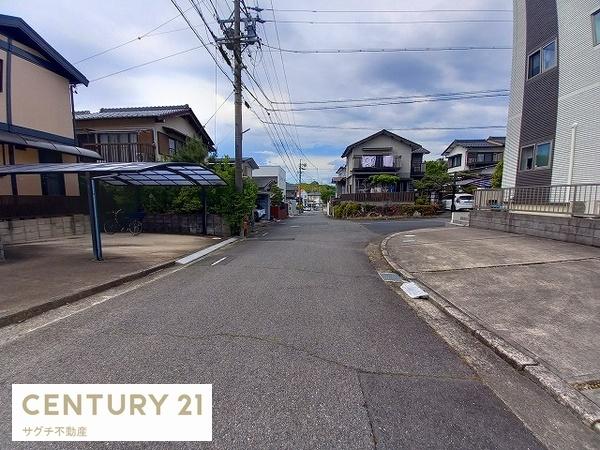 可児市長坂３丁目全1棟